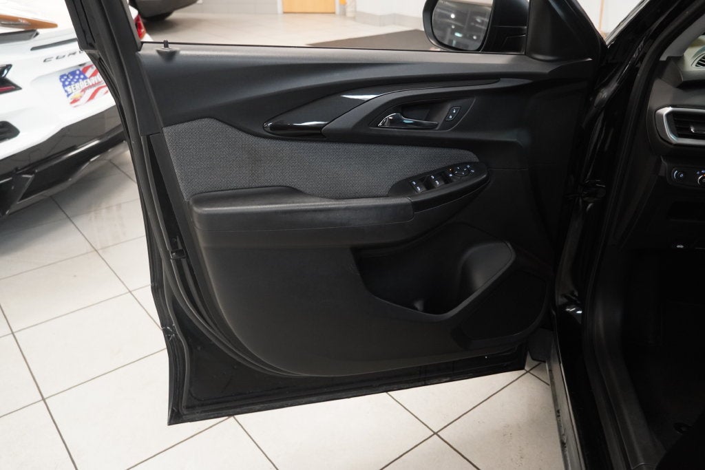 2021 Chevrolet TrailBlazer LS (AWD)