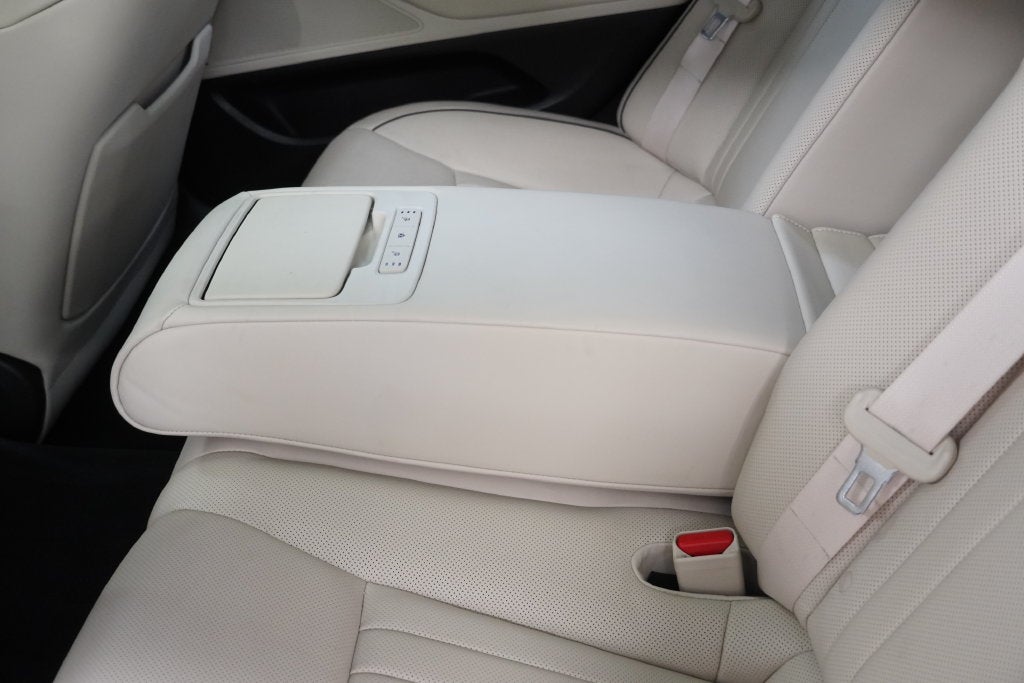 2018 Genesis G80 5.0 Ultimate ( AWD )