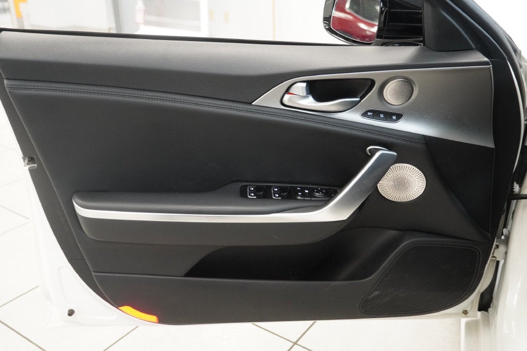 2018 Kia Stinger GT2 (AWD)