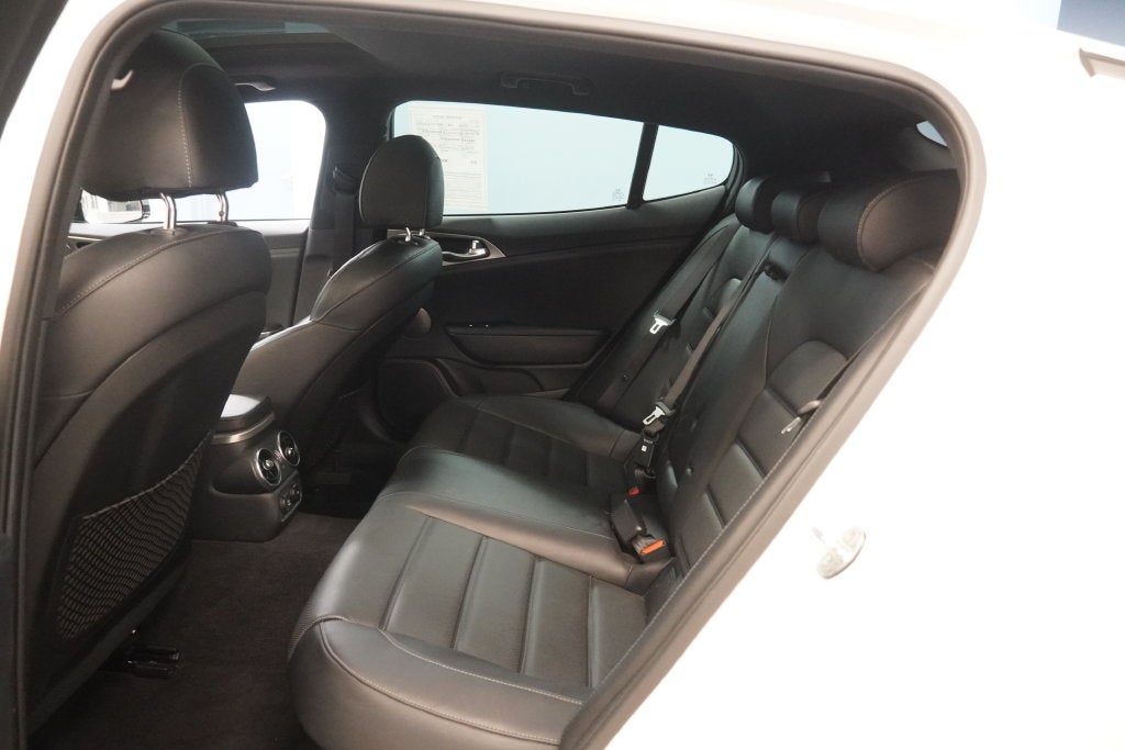 2018 Kia Stinger GT2 (AWD)