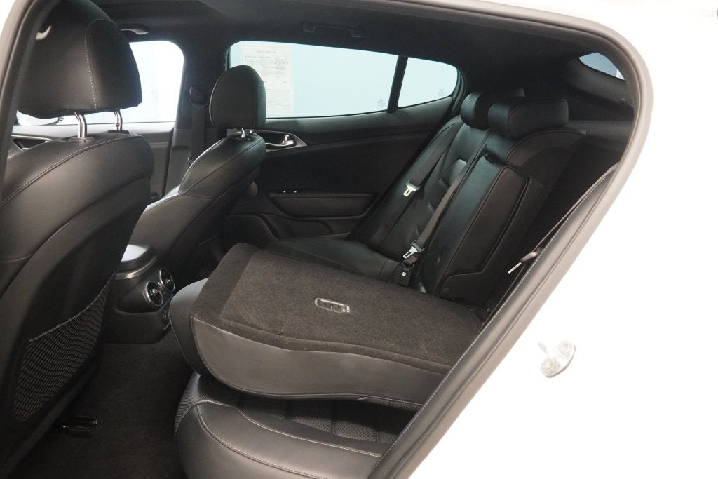 2018 Kia Stinger GT2 (AWD)