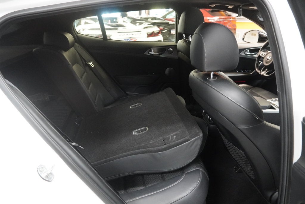2018 Kia Stinger GT2 (AWD)