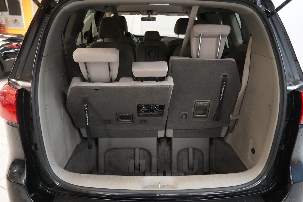 2015 Kia Sedona LX