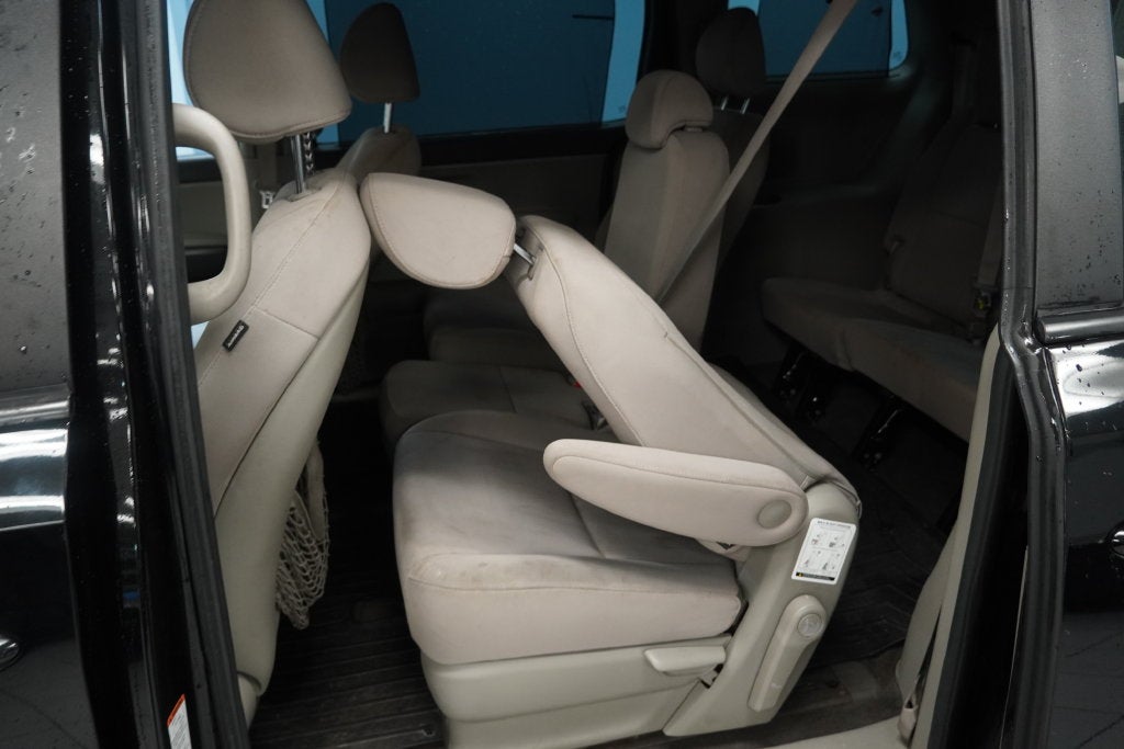 2015 Kia Sedona LX