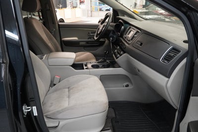 2015 Kia Sedona LX