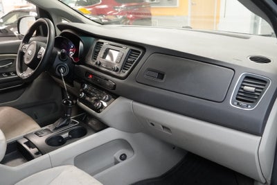 2015 Kia Sedona LX