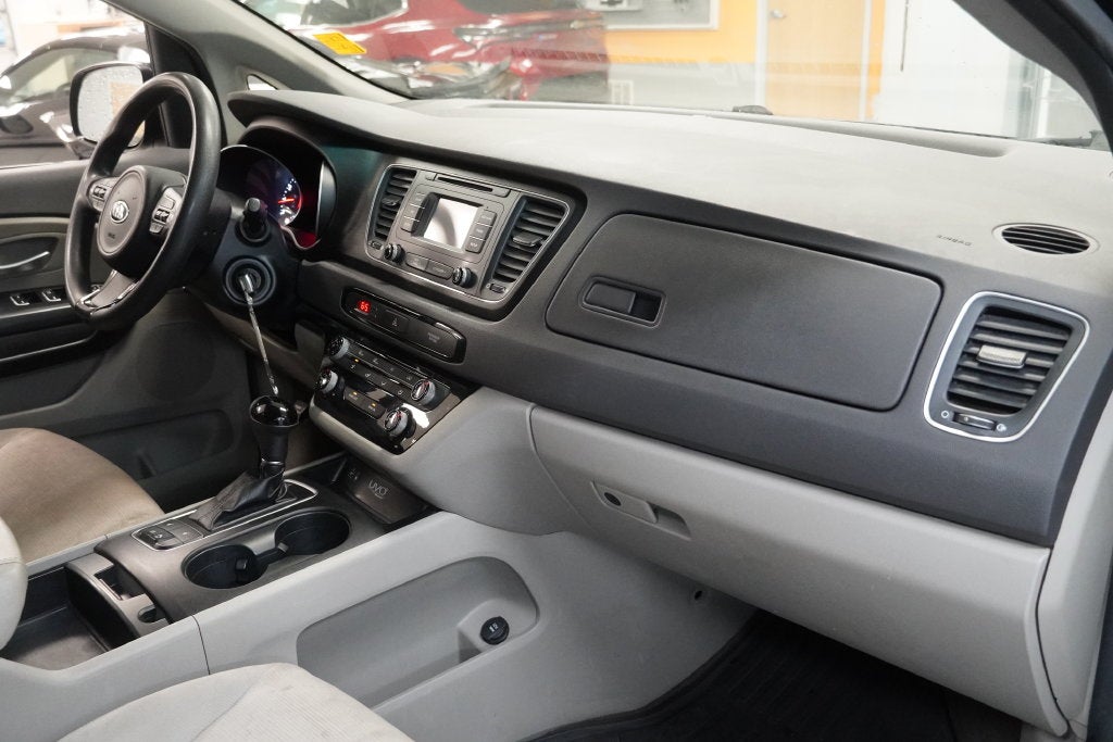 2015 Kia Sedona LX