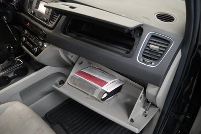 2015 Kia Sedona LX