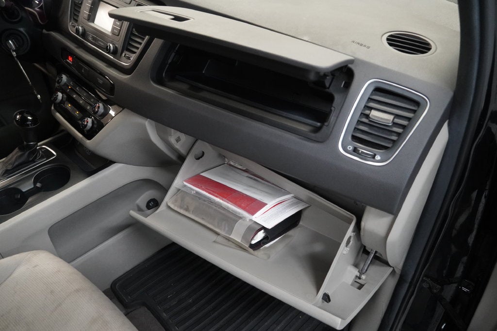 2015 Kia Sedona LX