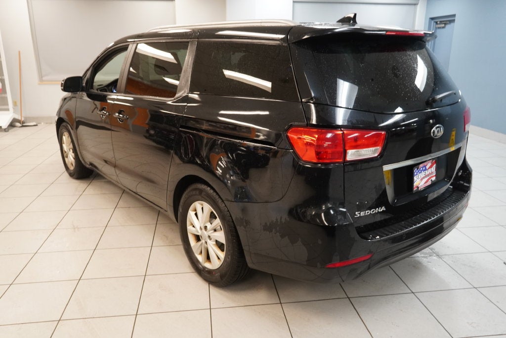 2015 Kia Sedona LX