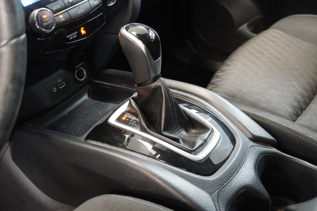 2019 Nissan Rogue SV ( AWD )