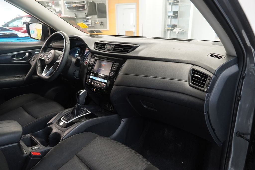 2019 Nissan Rogue SV ( AWD )