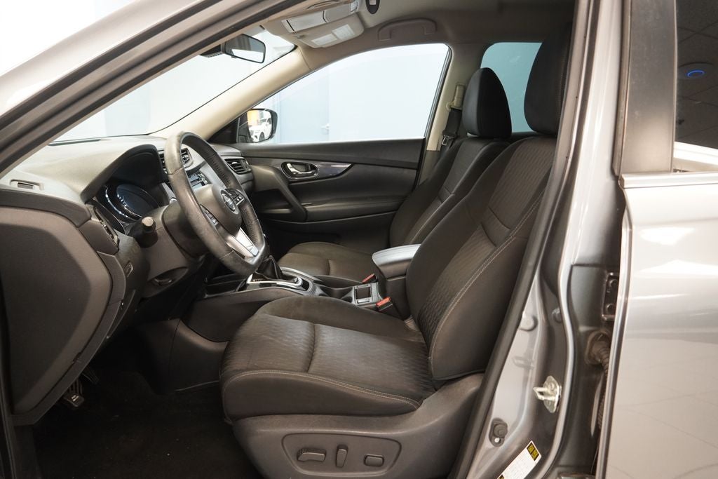 2019 Nissan Rogue SV ( AWD )
