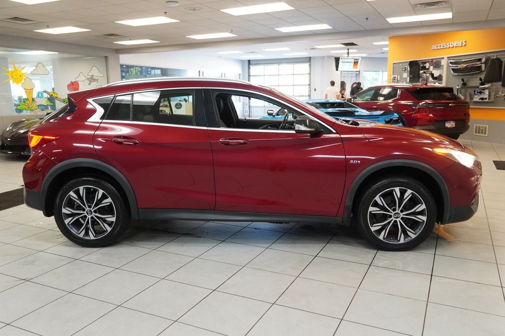 2017 INFINITI QX30 Premium ( AWD )