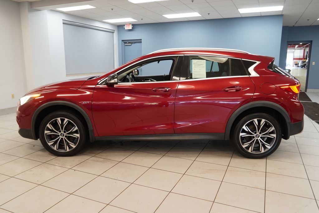 2017 INFINITI QX30 Premium ( AWD )