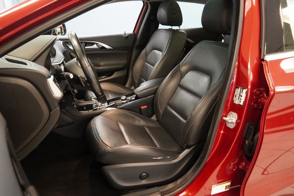 2017 INFINITI QX30 Premium ( AWD )