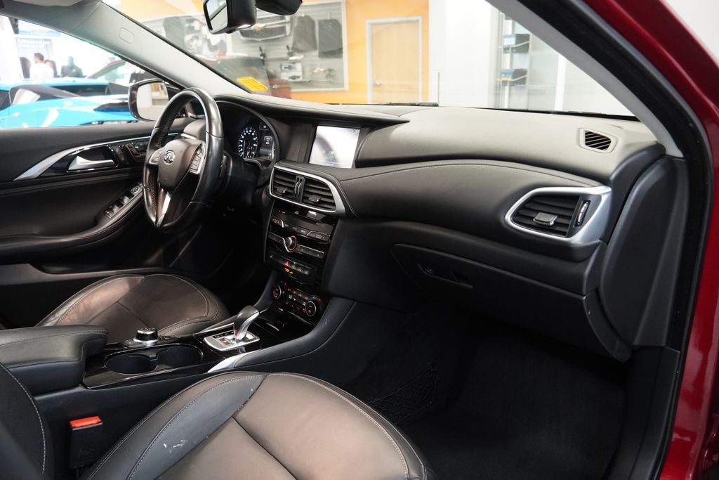 2017 INFINITI QX30 Premium ( AWD )
