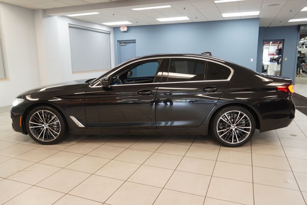 2021 BMW 5 Series 530e iPerformance AWD