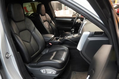 2012 Porsche Cayenne ( AWD ) ( PRE-AUCTION ) SPECIAL