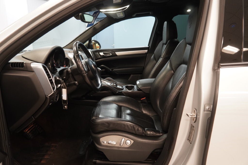 2012 Porsche Cayenne ( AWD ) ( PRE-AUCTION ) SPECIAL