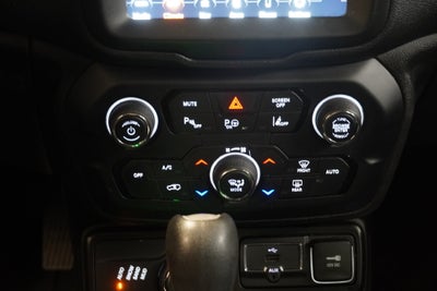2021 Jeep Renegade Latitude ( 4WD )
