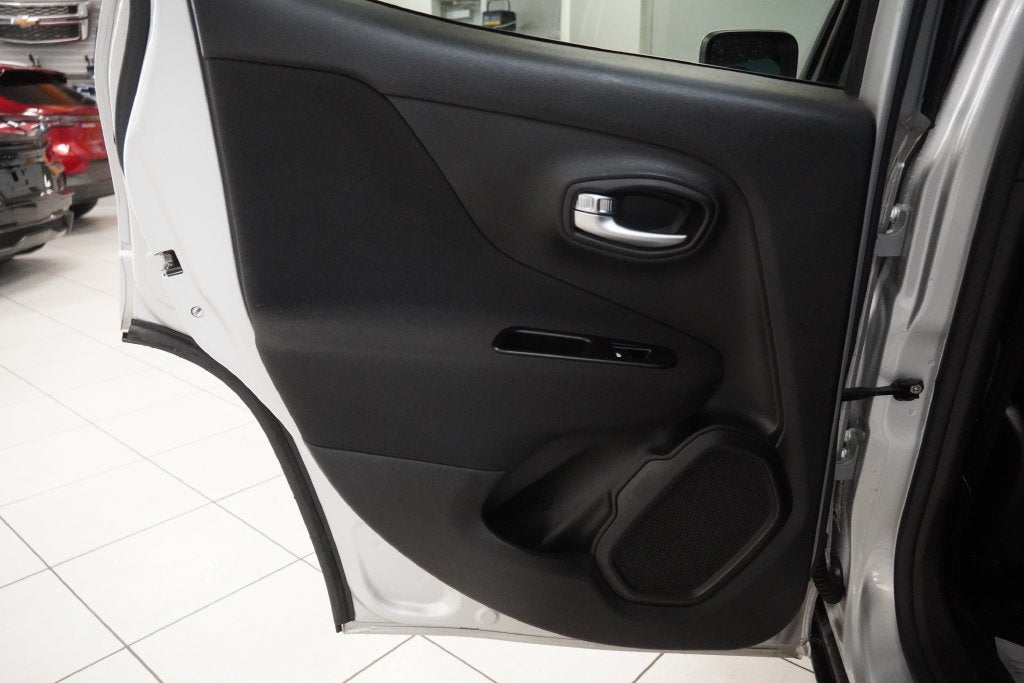 2021 Jeep Renegade Latitude ( 4WD )