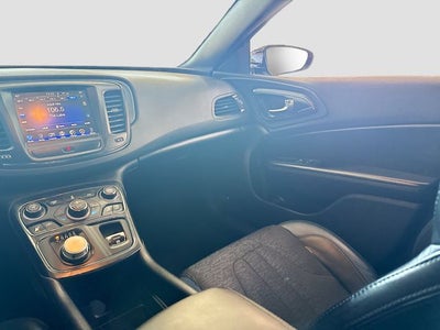 2016 Chrysler 200 S