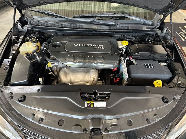 2016 Chrysler 200 S