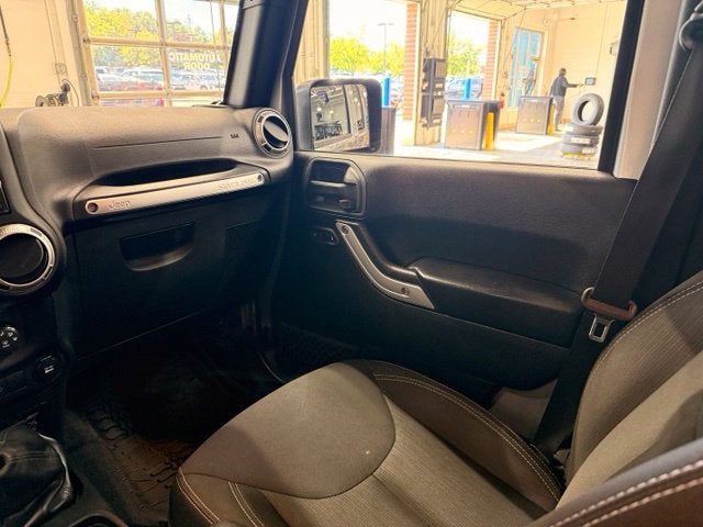 2017 Jeep Wrangler Unlimited Sahara STICK SHIFT 1-OWNER