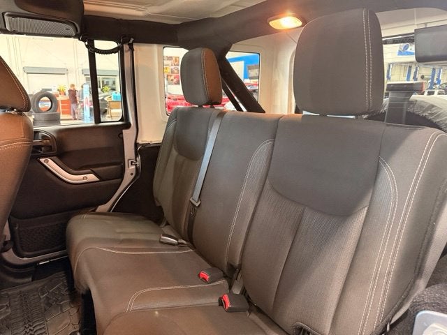 2017 Jeep Wrangler Unlimited Sahara STICK SHIFT 1-OWNER