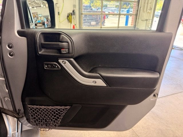 2017 Jeep Wrangler Unlimited Sahara STICK SHIFT 1-OWNER