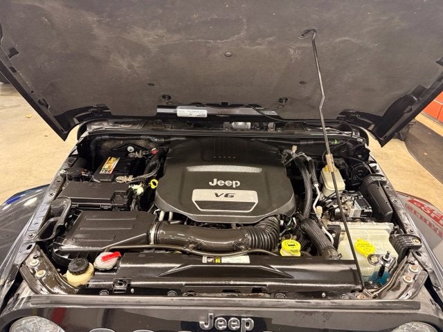 2015 Jeep Wrangler Unlimited Sahara w/ REMOTE START