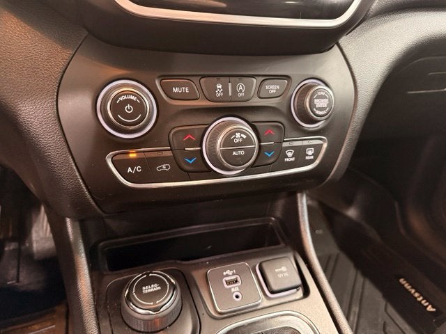 2020 Jeep Cherokee Limited AWD w/ Pwr Liftgate