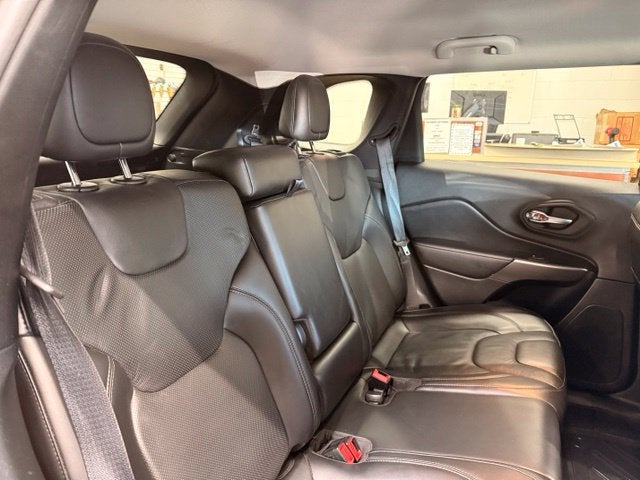 2020 Jeep Cherokee Limited AWD w/ Pwr Liftgate
