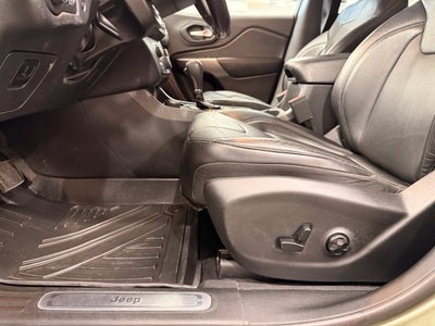 2020 Jeep Cherokee Limited AWD w/ Pwr Liftgate