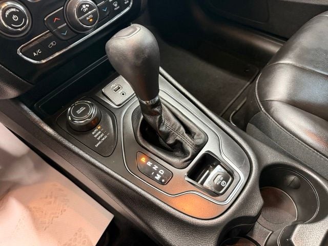 2019 Jeep Cherokee Latitude Plus AWD w/ Remote Start