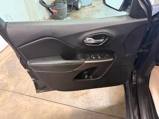 2019 Jeep Cherokee Latitude Plus AWD w/ Remote Start