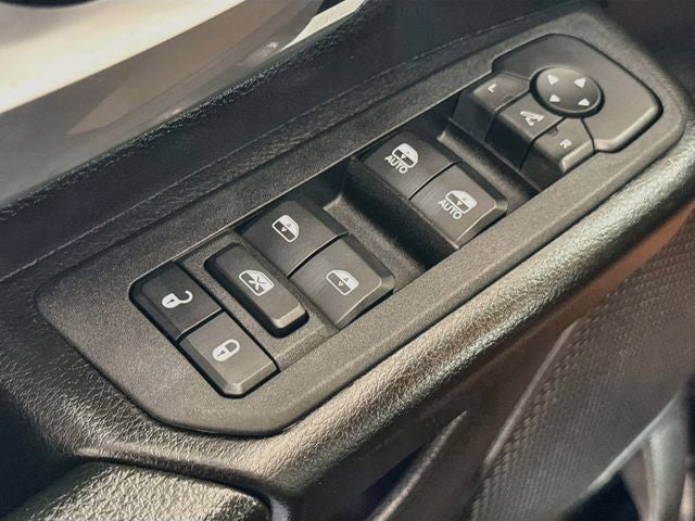 2025 RAM 1500 Big Horn/Lone Star w/ Adaptive Cruise