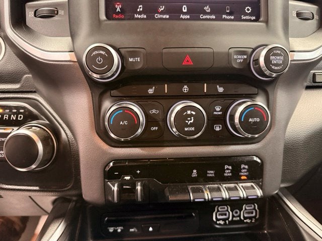 2019 RAM 1500 Big Horn/Lone Star 1 OWNER w/ 5.7L HEMI V8