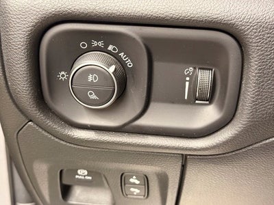 2024 RAM 1500 Big Horn/Lone Star 5.7L Hemi V8 w/ Blind Spot Alert