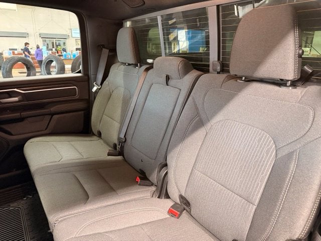 2024 RAM 1500 Big Horn/Lone Star 5.7L Hemi V8 w/ Blind Spot Alert