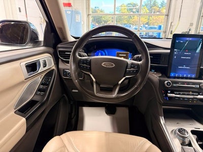 2020 Ford Explorer Platinum w/ Blind Spot Alert