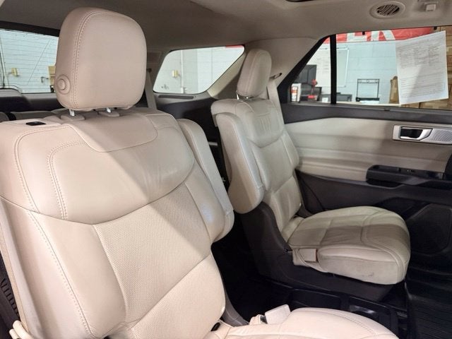 2020 Ford Explorer Platinum w/ Blind Spot Alert