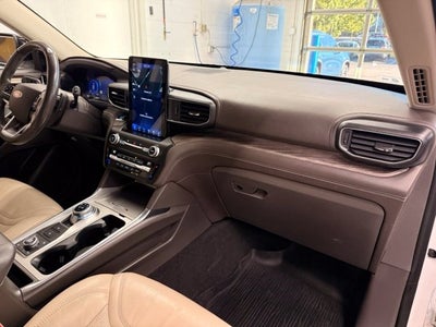 2020 Ford Explorer Platinum w/ Blind Spot Alert