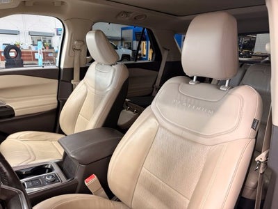 2020 Ford Explorer Platinum w/ Blind Spot Alert