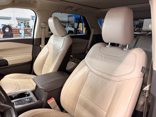 2020 Ford Explorer Platinum w/ Blind Spot Alert