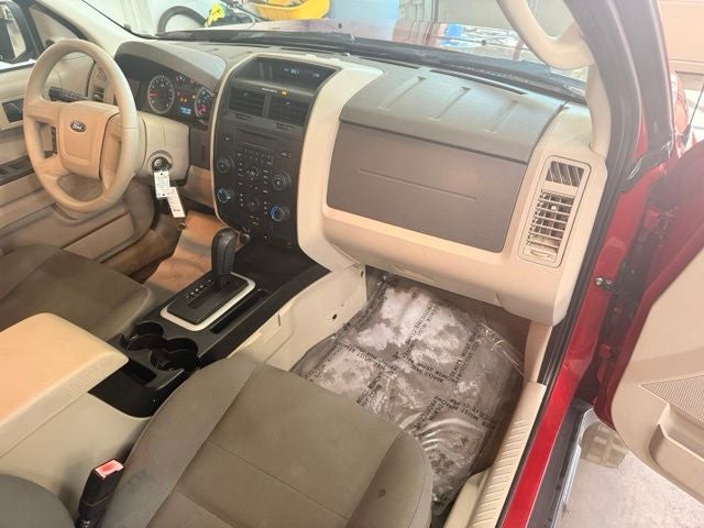 2010 Ford Escape XLS