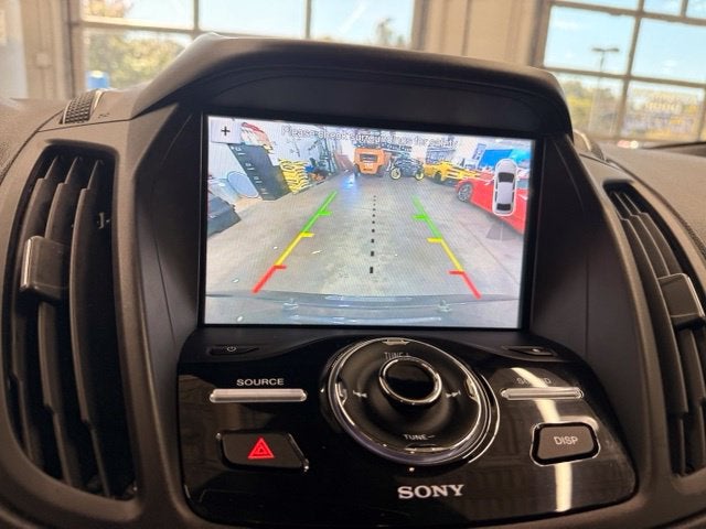 2017 Ford Escape Titanium 4x4 w/ Collision Alert