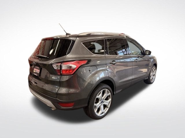 2017 Ford Escape Titanium 4x4 w/ Collision Alert