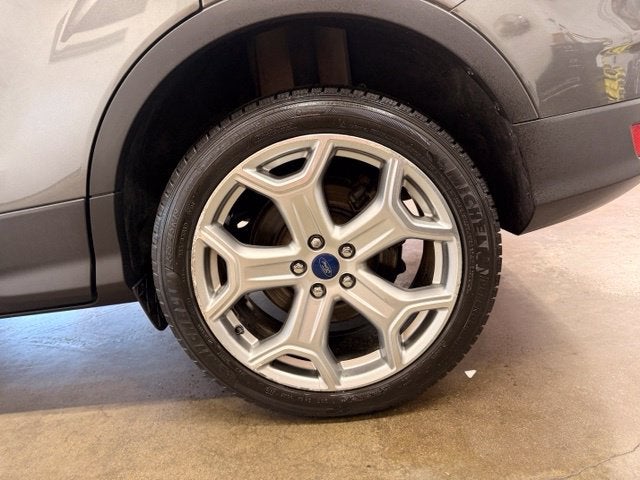 2017 Ford Escape Titanium 4x4 w/ Collision Alert